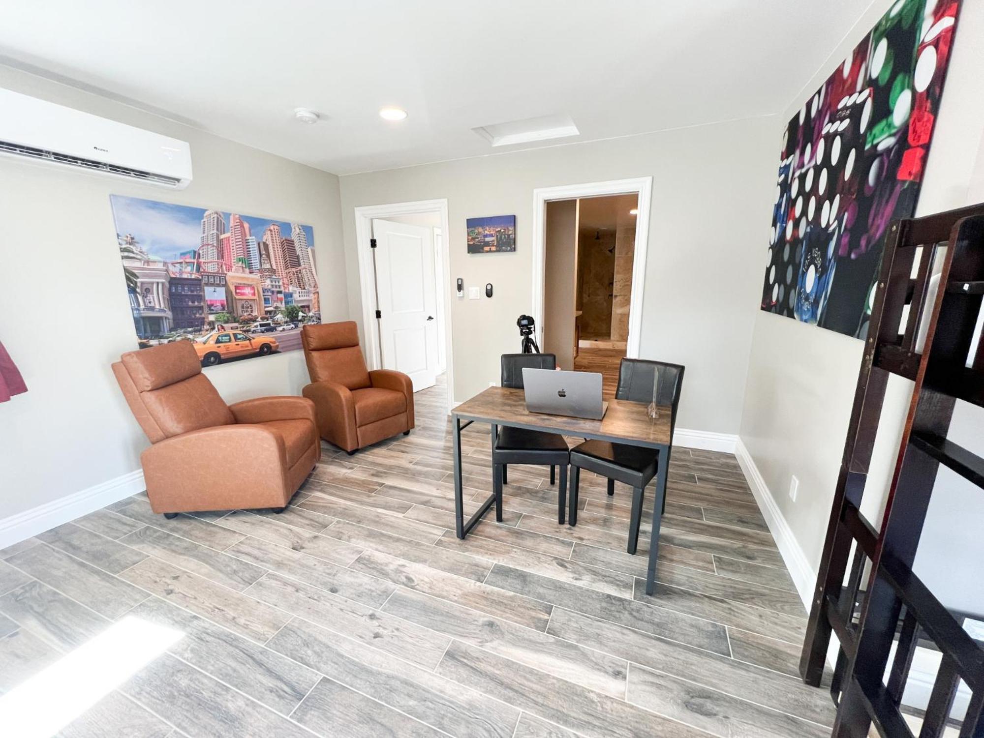 Lux Private Home - Pool, Billiards, 8 Smart Tvs, Board Games, Cotton Bedding - The Stone Sanctuary At Mccullough Hills Trailhead Las Vegas Exterior photo